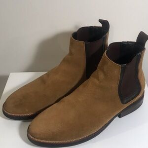 Thursday Everyday Men’s Chelsea Duke Honey Pull On Suede Boots Size 9